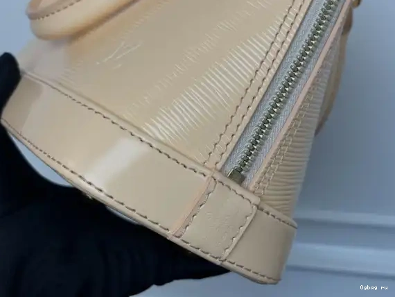 VUITTON BB-23.5*17.5*11.5cm LOUIS ALMA 0604